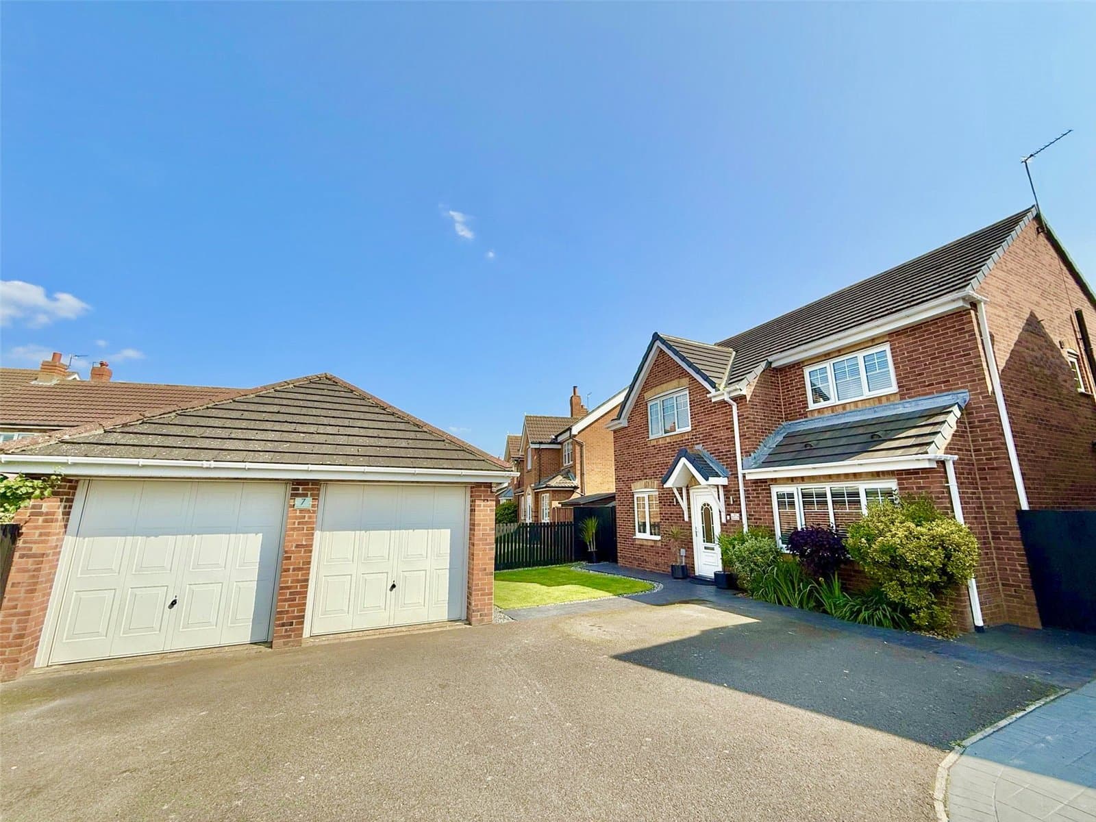 Viburnum Close, Redcar, North Yorkshire, TS10 2TZ