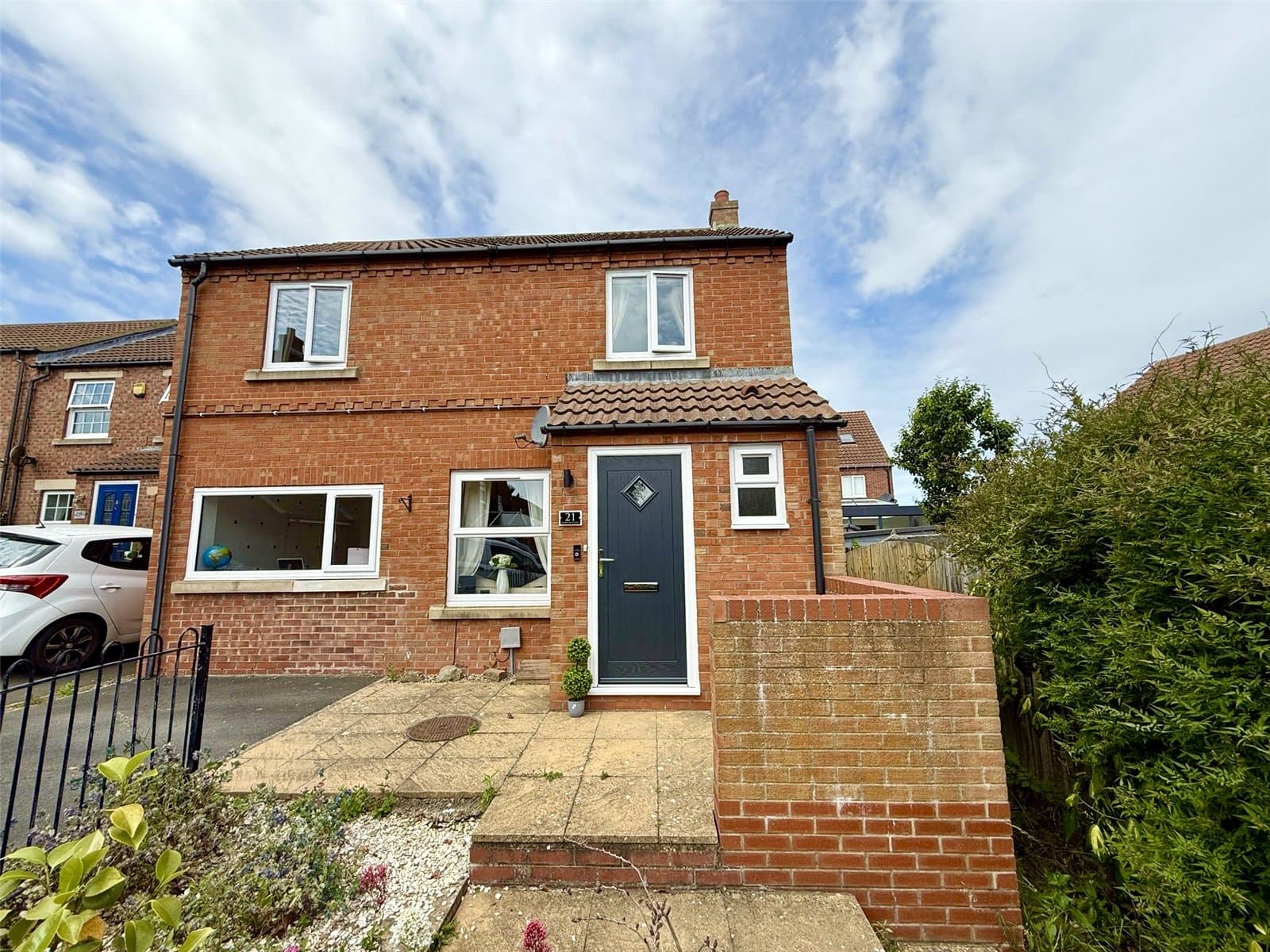 Sea View Close, Whitby, North Yorkshire, YO21 3NR