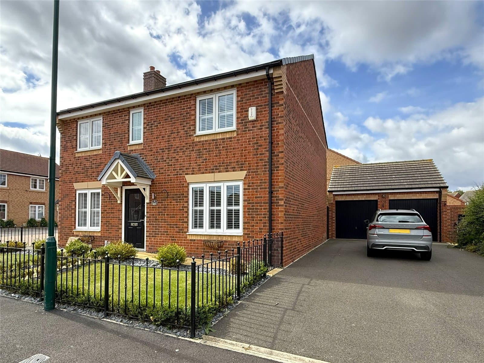 Silverdale Gardens, Redcar, North Yorkshire, TS10 2UF