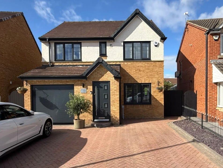 Trevarrian Drive, Redcar, North Yorkshire, TS10 2RZ