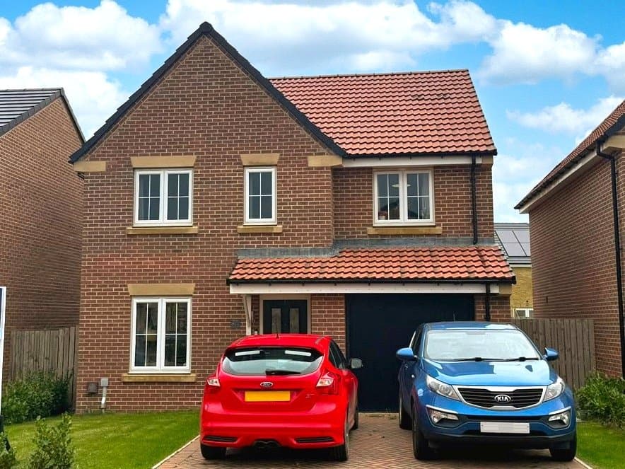 Redpath Gardens, Eston, Middlesbrough, TS6 9FE