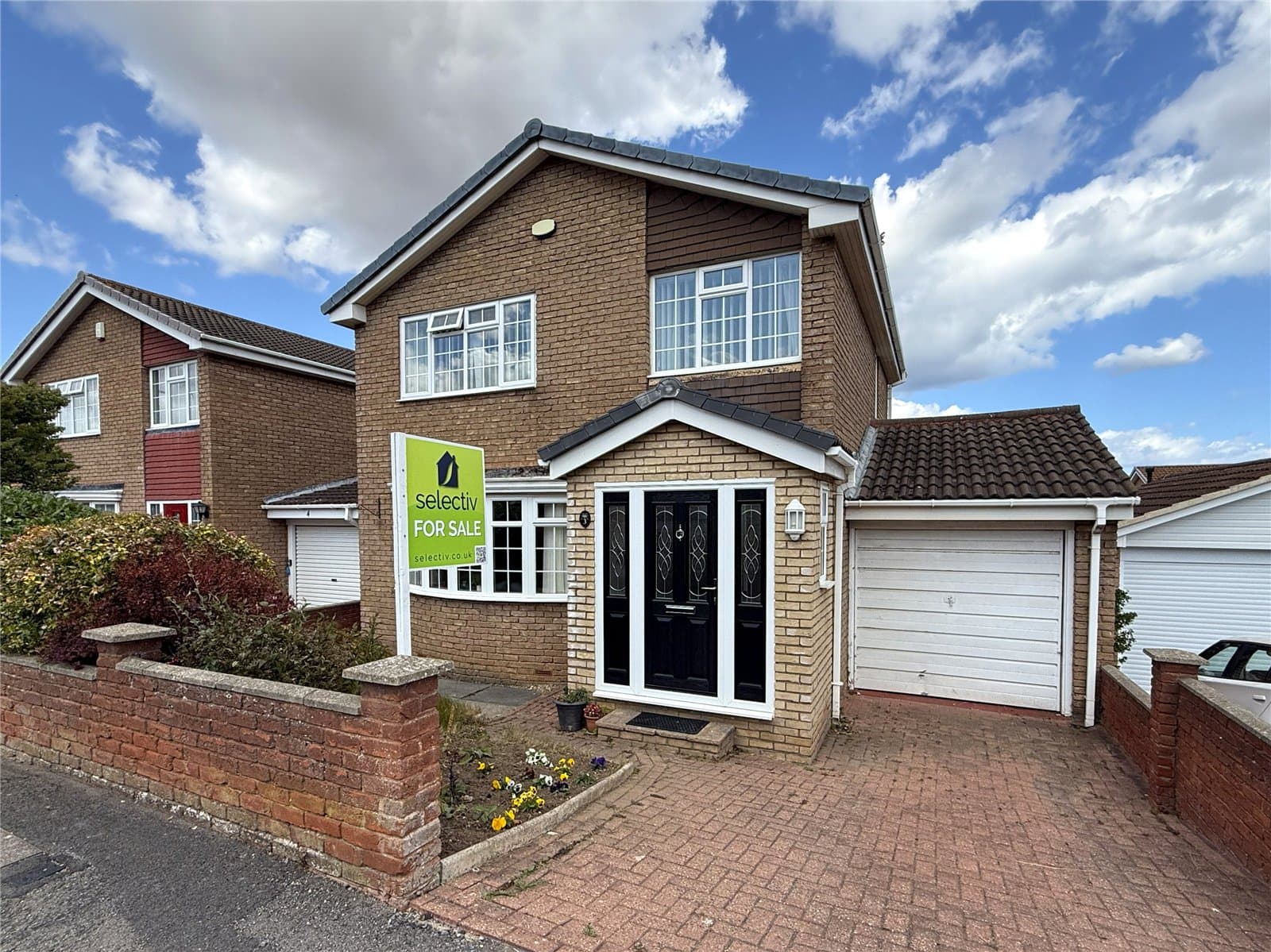 Hillside Close, New Marske, North Yorkshire, TS11 8HW